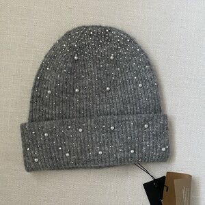 VERO Moda Wool Blend Gray Beaded Knit Beanie Hat